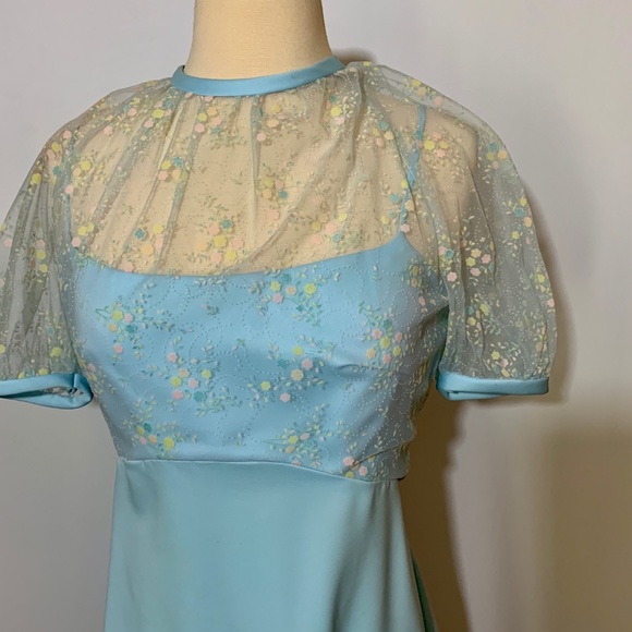 Vintage 1950’s/60’s Baby Blue Sheer Floral Lace Embroidered Overlay Prom Dress - Picture 3 of 16